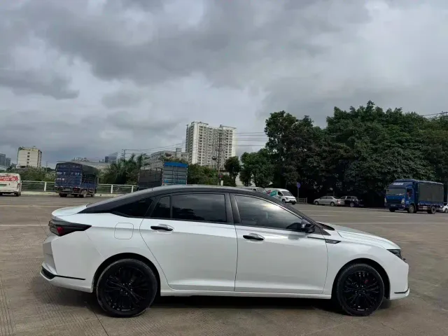 Dongfeng Yixuan MAX — Фото автомобиля 19