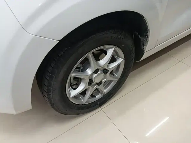 Roewe Clever — Фото автомобиля 22