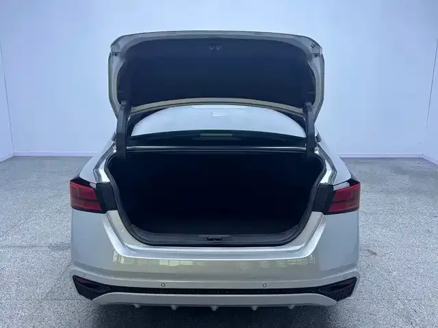 Nissan Teana — Фото автомобиля 18