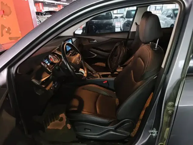 Chevrolet Volando 2020 Mild Hybrid Redline 530T Automatic Premium Edition (5+2 seater) — Фото автомобиля 14