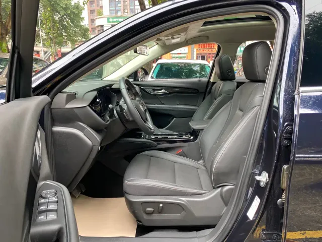 Buick Envision Plus — Фото автомобиля 9