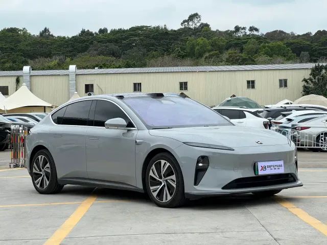 Nio ET5 — Фото автомобиля 6