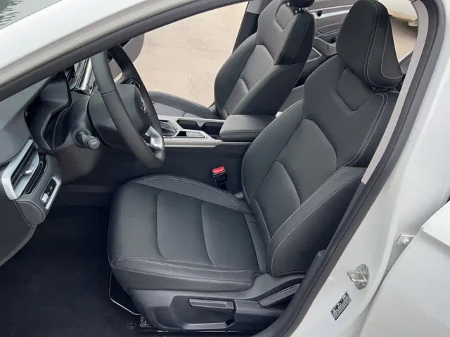 Geely Emgrand — Фото автомобиля 11