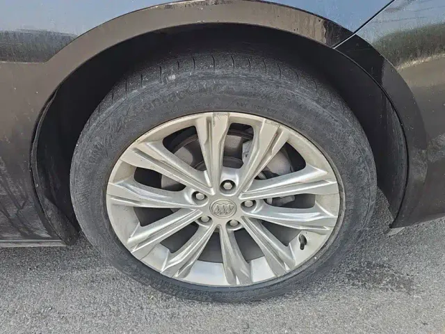 Buick Regal — Фото автомобиля 6