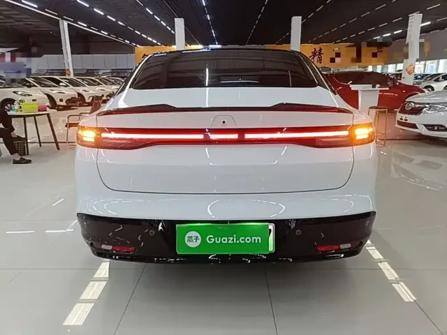 Leapmotor B01 — Фото автомобиля 5