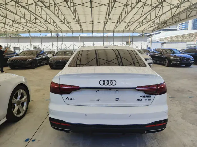 Audi A4L — Фото автомобиля 4