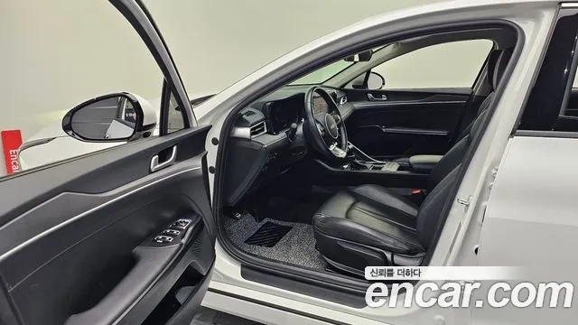 Kia K5 K5 3 поколение 2.0 LPI(Для проката) — Фото автомобиля 10