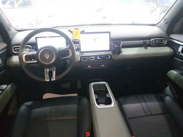 Baojun Yep Plus — Фото автомобиля 9