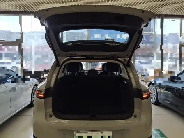 Leapmotor B10 — Фото автомобиля 18