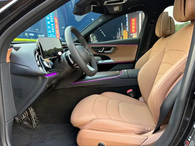 Mercedes-Benz E-Class — Фото автомобиля 12