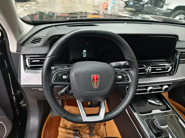 Hongqi HS5 — Фото автомобиля 10