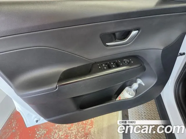 Hyundai Kona SX2 — Фото автомобиля 4
