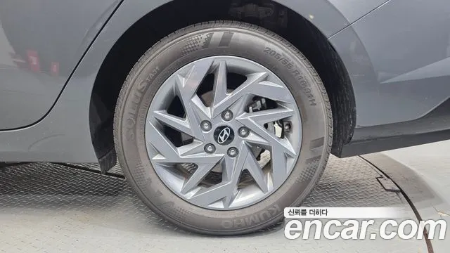 Hyundai Avante CN7 — Фото автомобиля 21