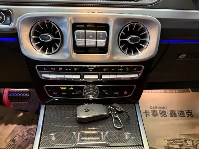 Mercedes-Benz G-Class — Фото автомобиля 17
