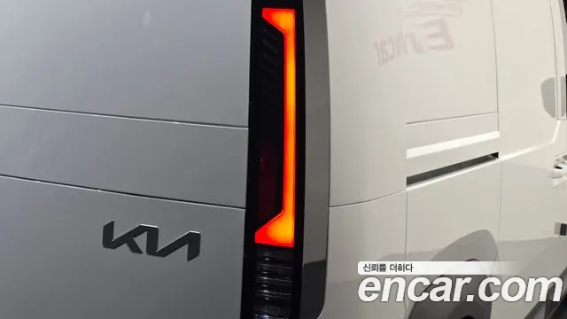 Kia PV5 — Фото автомобиля 7