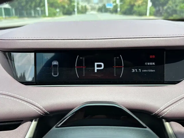 Xiaomi SU7 — Фото автомобиля 16