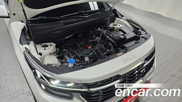 Kia Seltos Новый Seltos Бензин 1.6 турбо 2WD — Фото автомобиля 3