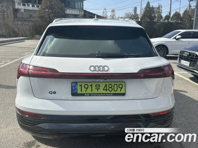 Audi Q8 e-tron GE — Фото автомобиля 4