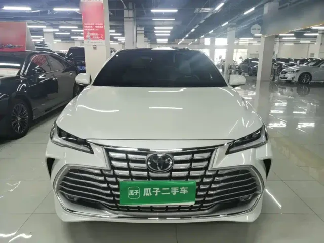 Toyota Avalon — Фото автомобиля 2