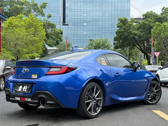 Subaru BRZ — Фото автомобиля 4