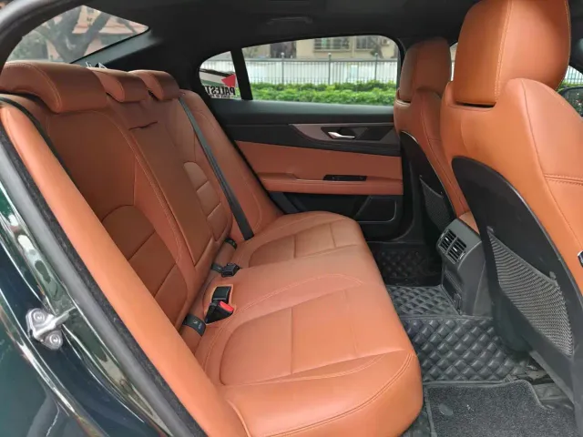 Jaguar XEL — Фото автомобиля 18
