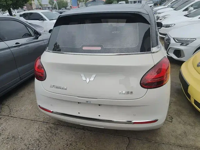 Wuling Bingo — Фото автомобиля 5