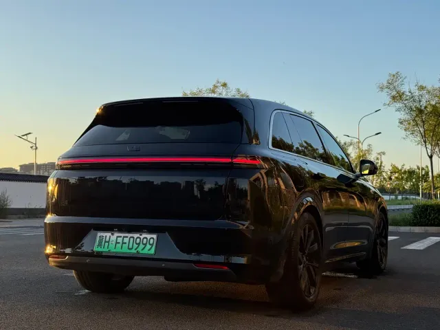 Li Auto L7 — Фото автомобиля 23