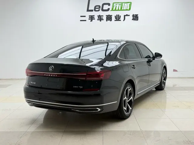 Volkswagen Passat — Фото автомобиля 5