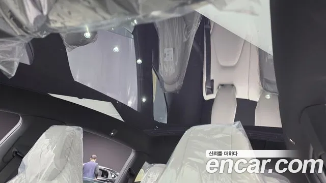 Tesla Model Y — Фото автомобиля 18