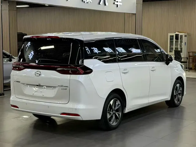 GAC Trumpchi M6 — Фото автомобиля 3