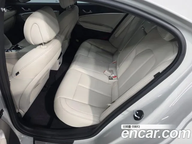 Genesis G70 Новый G70 Бензин 2.5T 2WD — Фото автомобиля 18