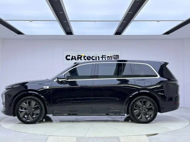 Li Auto L9 — Фото автомобиля 2