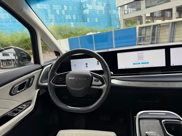 Maxus G90 — Фото автомобиля 7