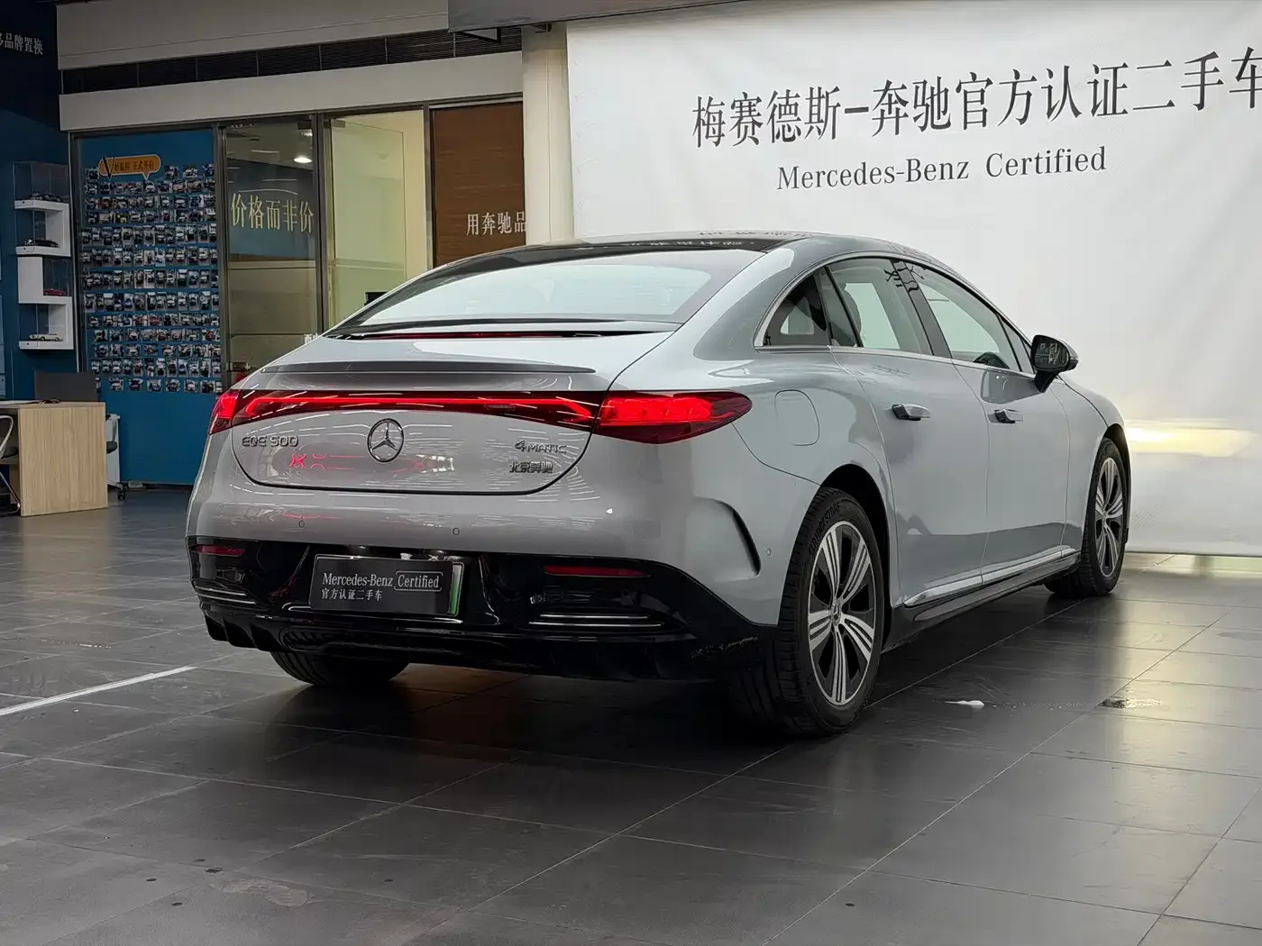 Mercedes-Benz Mercedes-Benz EQE 2025 Model 500 4MATIC Luxury Edition — Фото автомобиля 7
