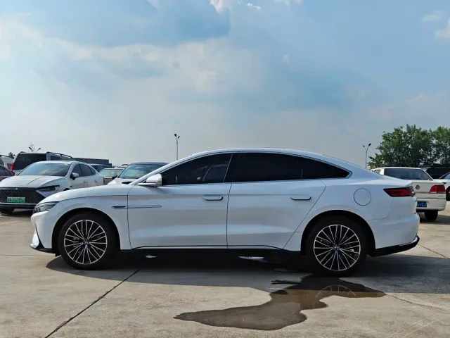 BYD Han — Фото автомобиля 8