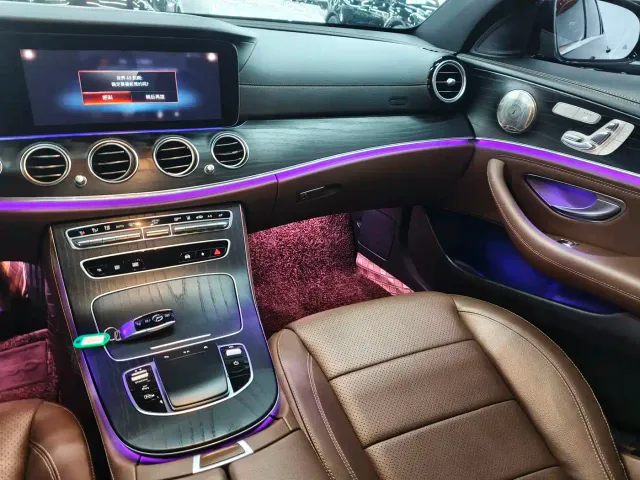 Mercedes-Benz E-Class — Фото автомобиля 15