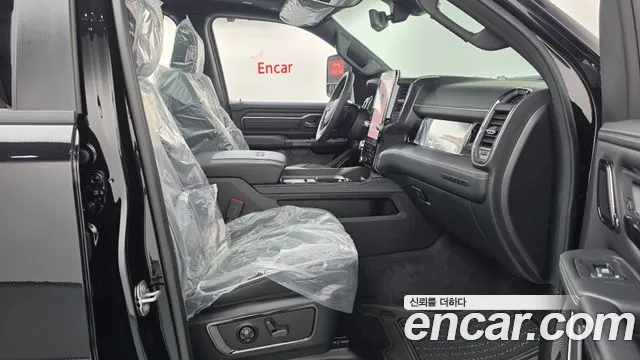 Dodge Ram Pickup — Фото автомобиля 16