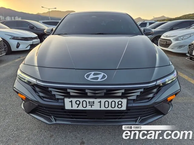 Фотография автомобиля — Hyundai Avante CN7