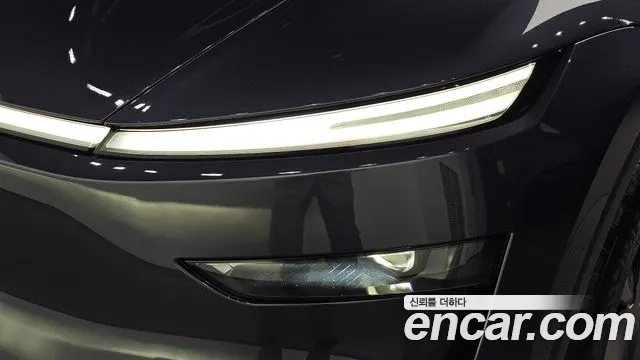 Tesla Model Y — Фото автомобиля 7
