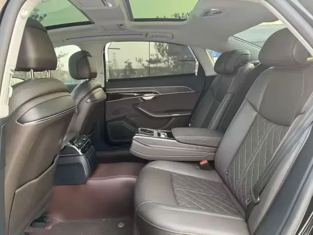 Audi A8 — Фото автомобиля 7