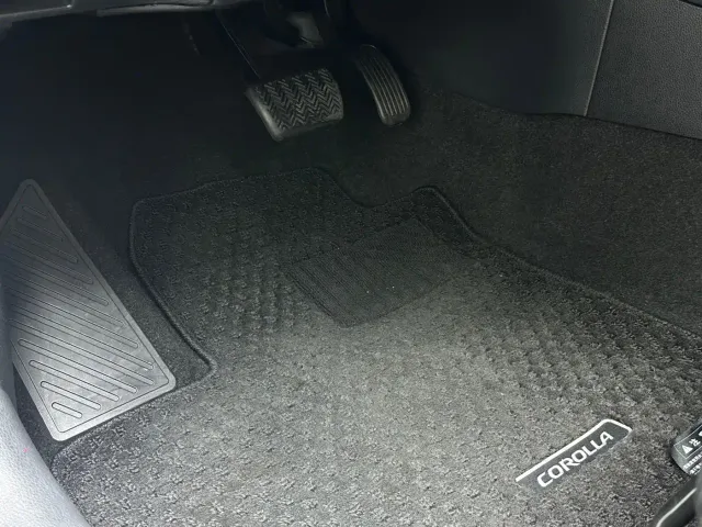 Toyota Corolla — Фото автомобиля 14