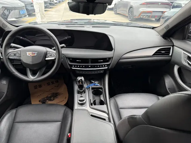 Cadillac CT5 — Фото автомобиля 13