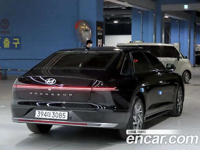 Hyundai Grandeur Grandeur (GN7) 2.5 Бензин 2WD — Фото автомобиля 4