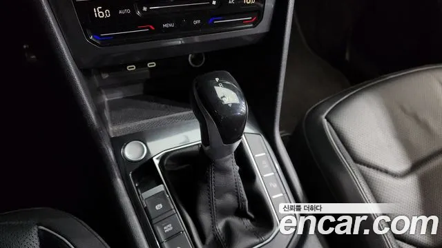 Volkswagen Tiguan — Фото автомобиля 9