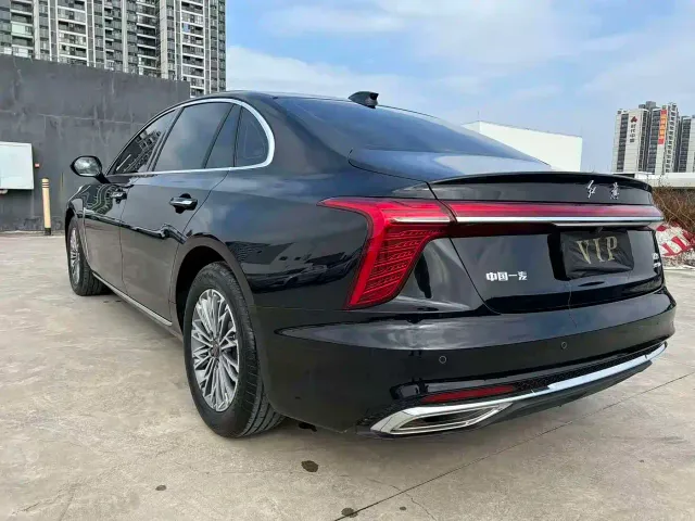 Hongqi H5 — Фото автомобиля 7