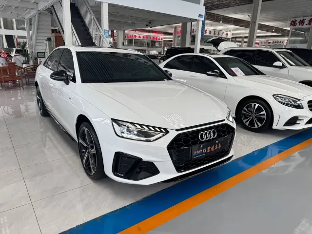 Audi A4L — Фото автомобиля 3