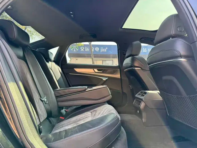 Audi A6L — Фото автомобиля 16