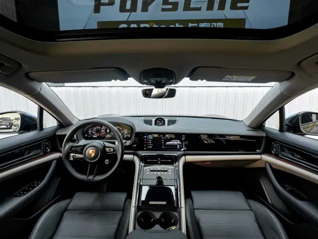 Porsche Panamera — Фото автомобиля 14