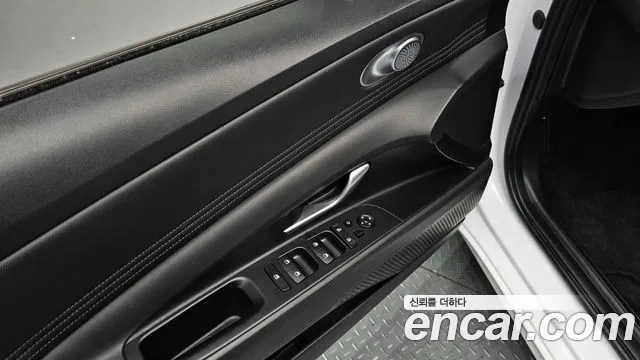 Hyundai AVANTE Avante (CN7) — Фото автомобиля 18