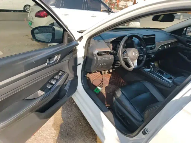 Nissan Teana — Фото автомобиля 15